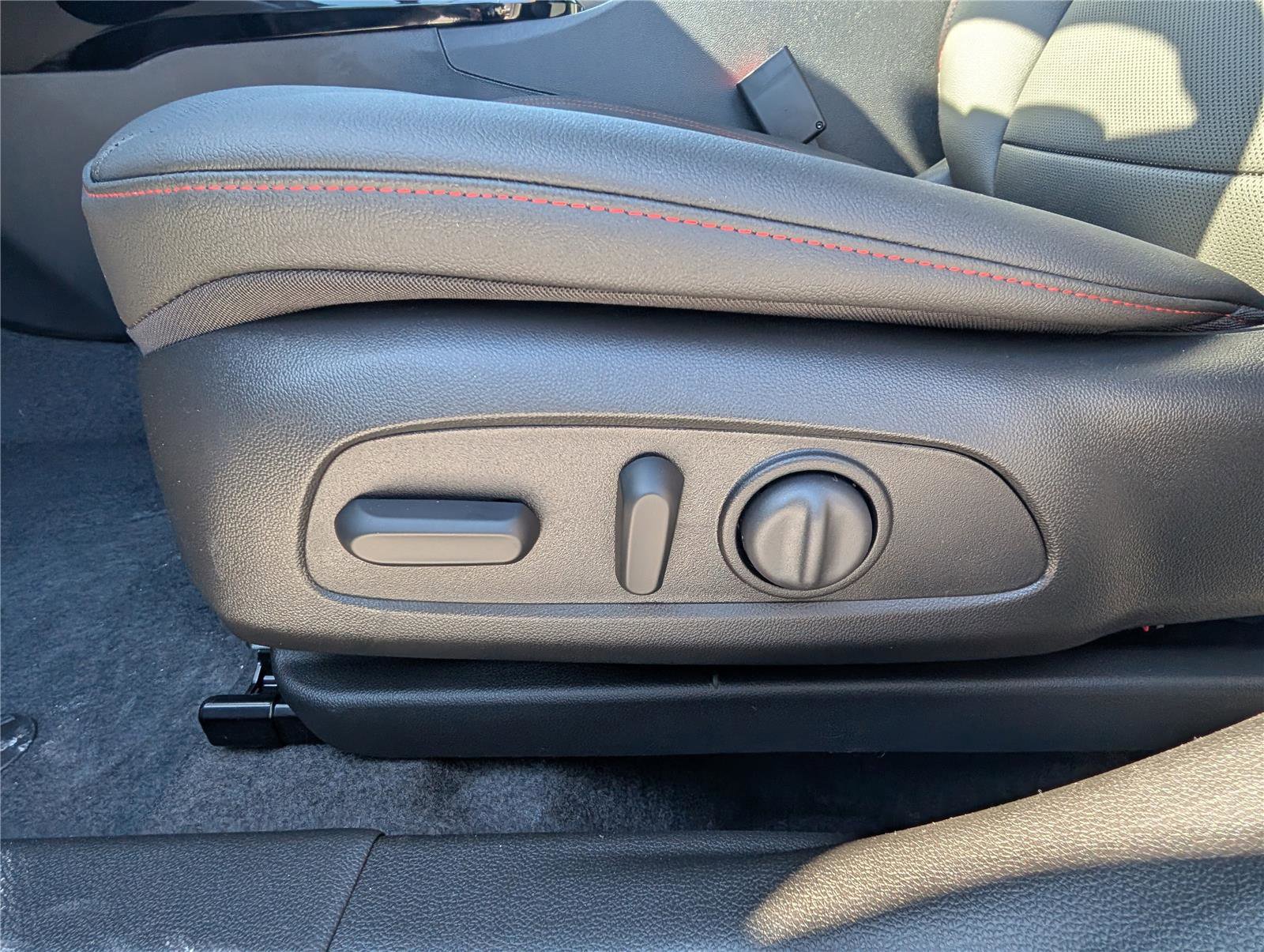 New 2026 Chevrolet Trax RS image 15