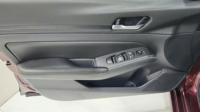 Certified 2024 Nissan Altima 2.5 SV w/ SV Premium Package FWD image 22