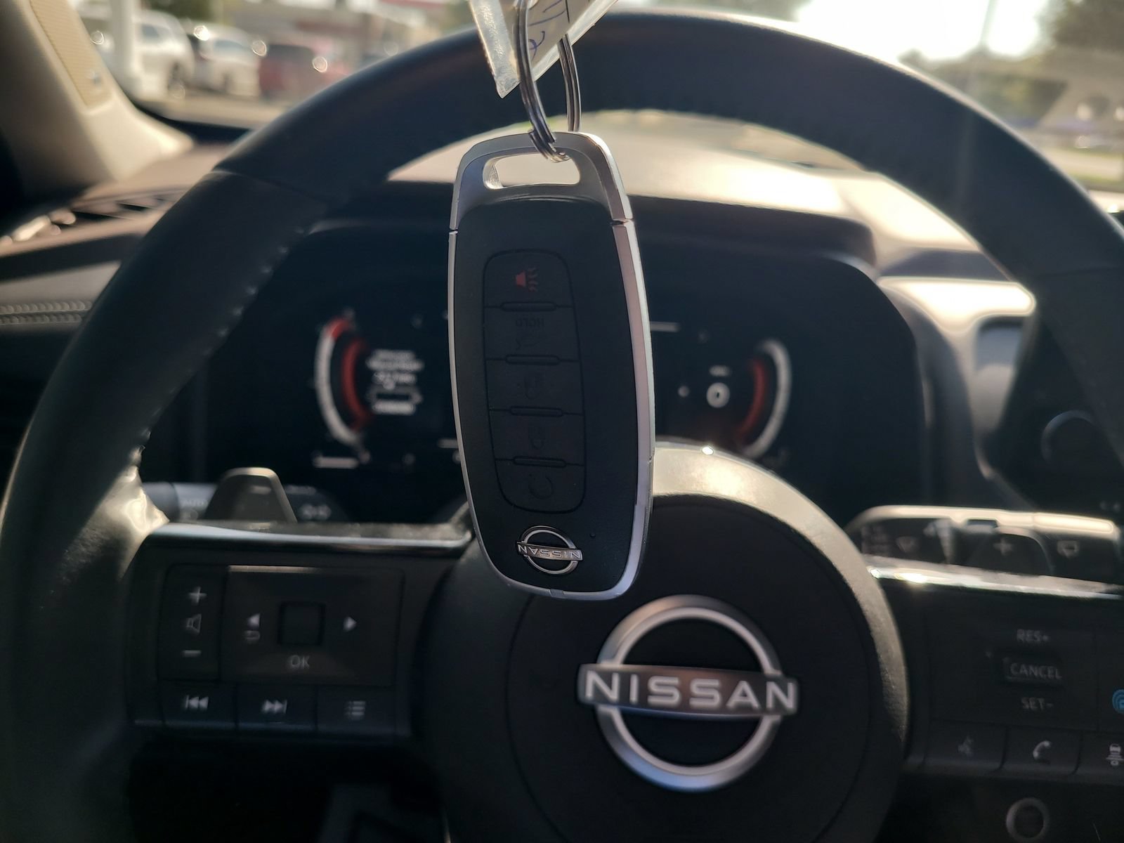 Used 2023 Nissan Rogue Platinum w/ Platinum Premium Package FWD image 32