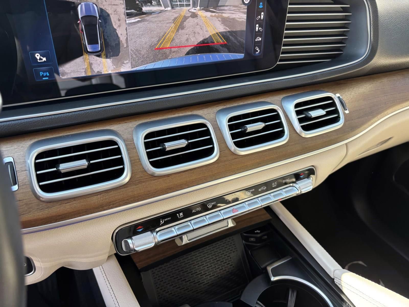 Used 2024 Mercedes-Benz GLE 450 4MATIC image 21