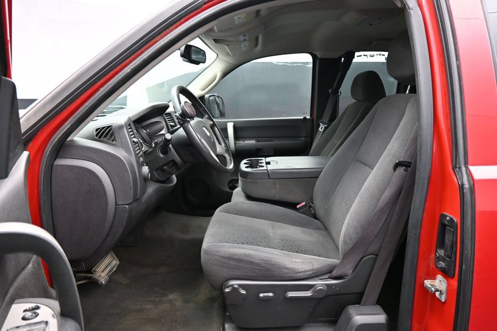 Used 2008 Chevrolet Silverado 1500 LT w/ Power Pack Plus AWD/4WD image 9