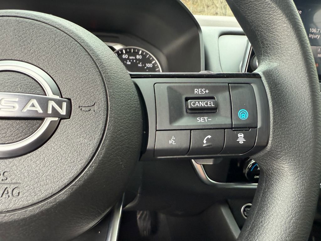 Used 2023 Nissan Rogue SV AWD/4WD image 23