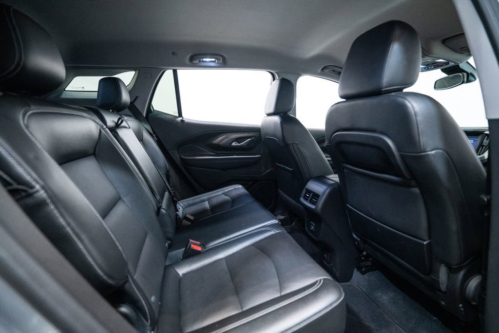 Used 2024 GMC Terrain SLT AWD/4WD image 34