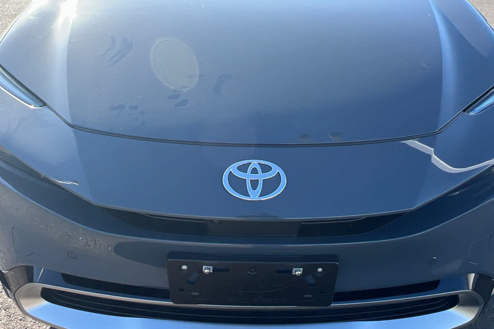 Used 2024 Toyota Prius Prime Premium w/ Advanced Technology Package FWD image 12