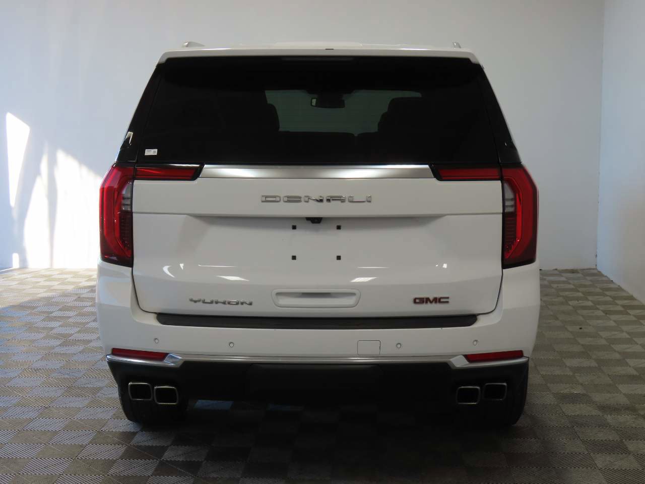 Used 2025 GMC Yukon Denali image 4