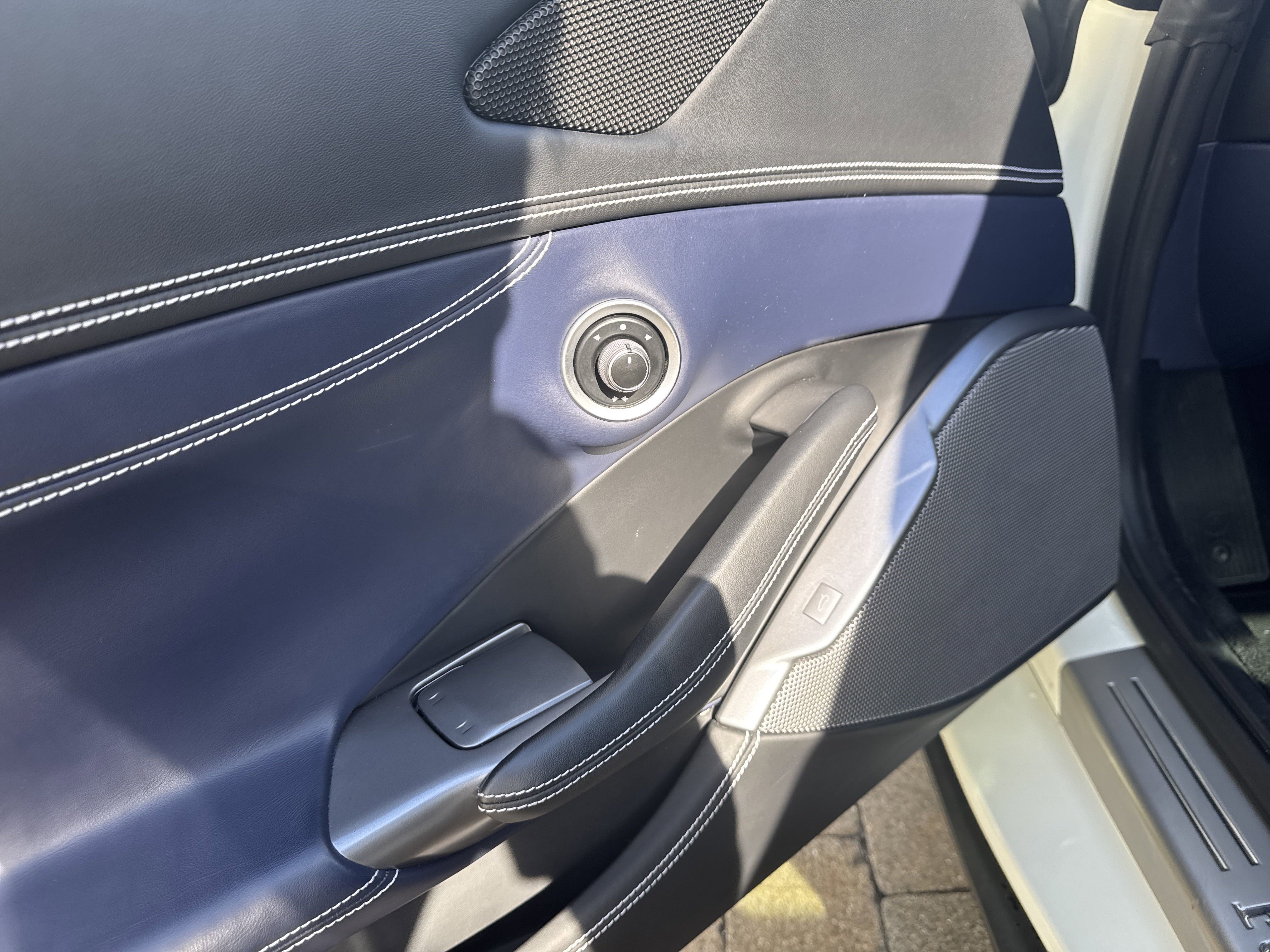 Used 2019 Ferrari Portofino image 12