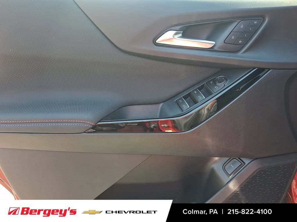 New 2026 Chevrolet Equinox RS w/ Convenience Package III AWD/4WD image 9
