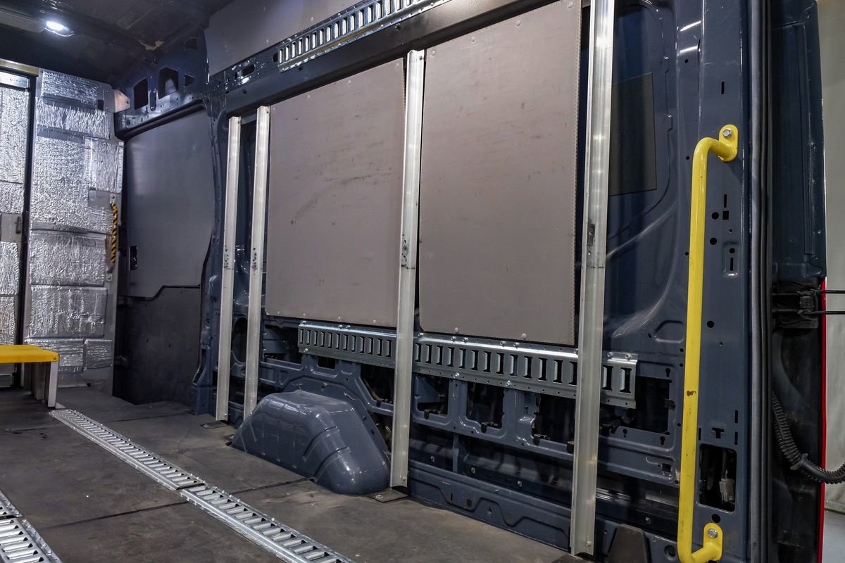 Used 2019 Ford Transit 250 148 High Roof Extended image 26