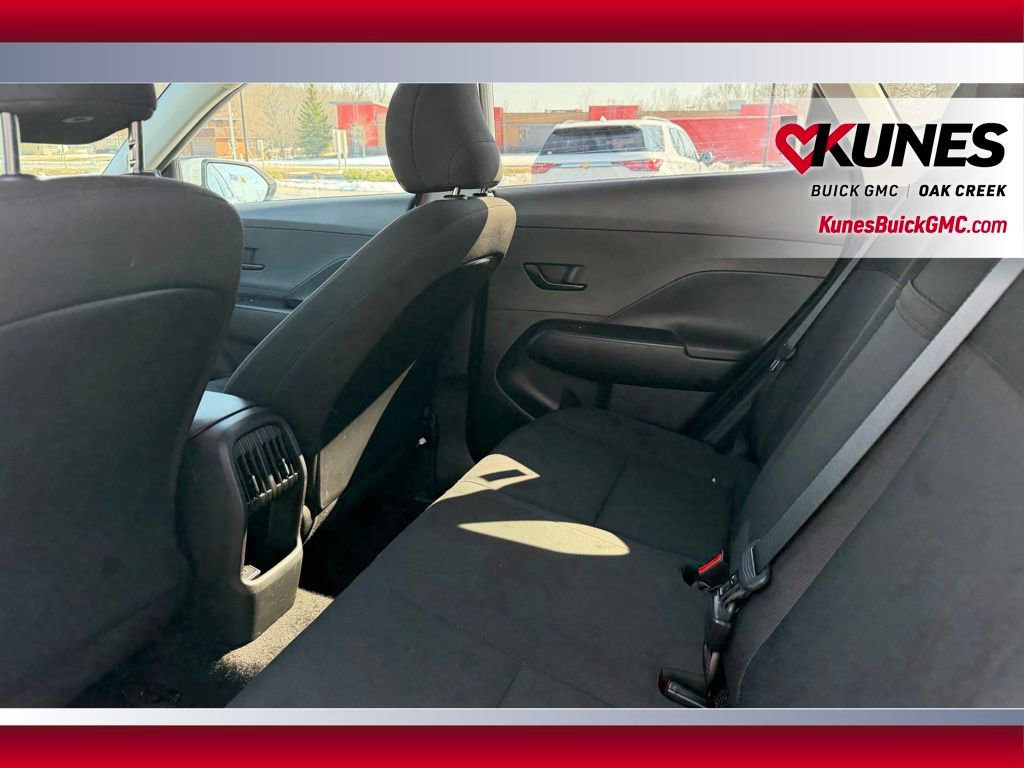 Used 2024 Hyundai Kona SEL w/ Convenience Package image 4