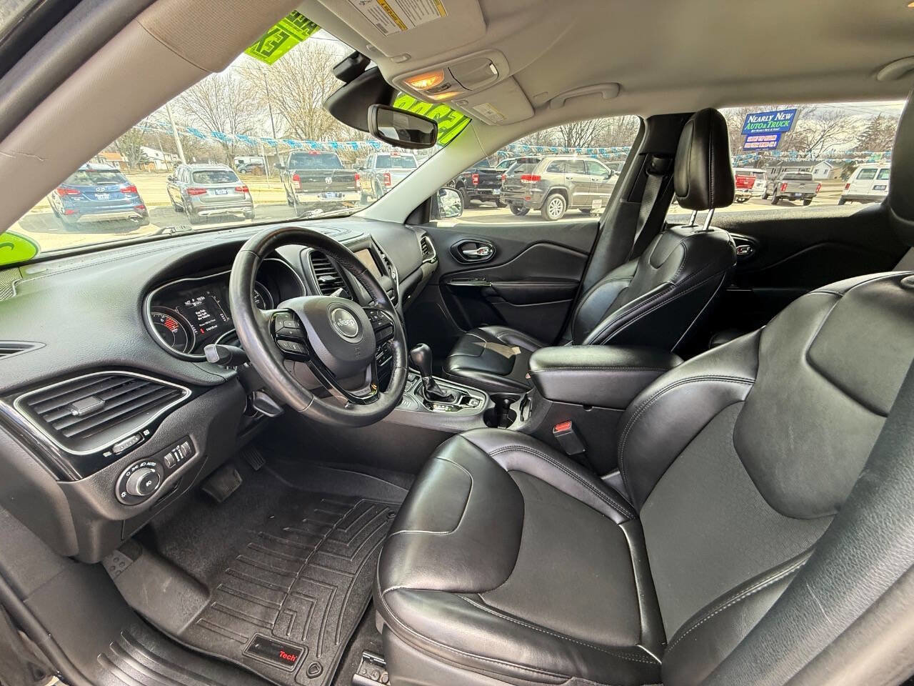 Used 2021 Jeep Cherokee Latitude Plus AWD/4WD image 9