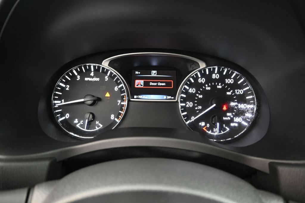 Used 2018 Nissan Pathfinder S FWD image 11