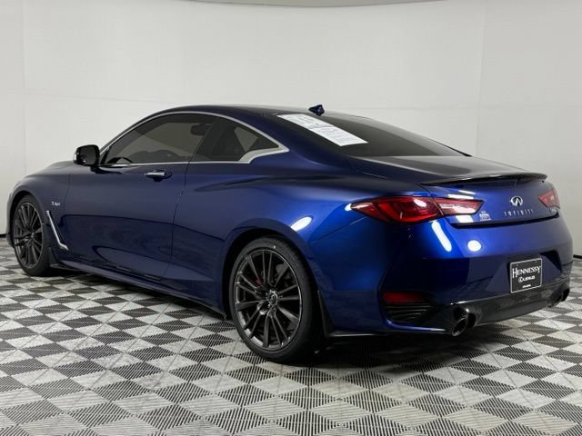 Used 2017 INFINITI Q60 Red Sport 400 RWD image 4