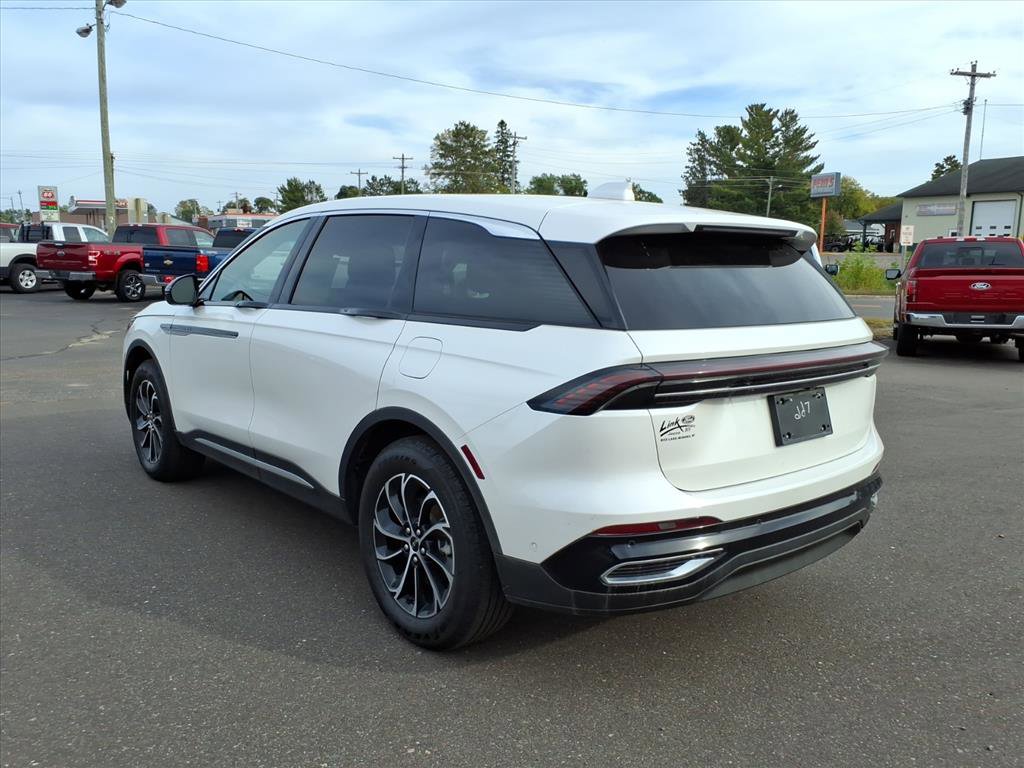 Used 2024 Lincoln Nautilus Premier w/ Equipment Group 102A image 3