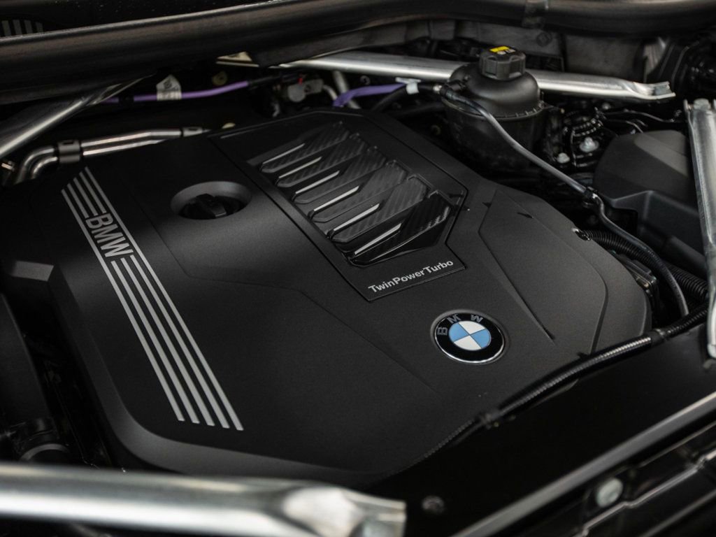 Used 2023 BMW X5 xDrive40i w/ M Sport Package image 6