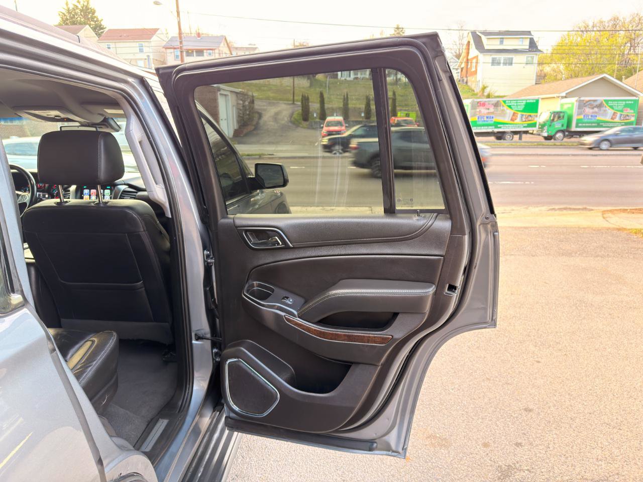 Used 2019 Chevrolet Tahoe LT AWD/4WD image 18