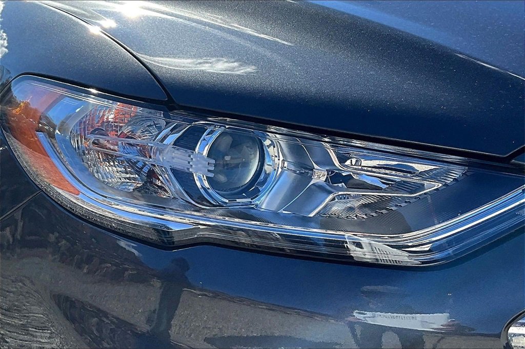 Used 2019 Ford Fusion SE image 26