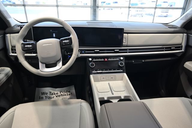 Used 2025 Hyundai Santa Fe SEL image 13