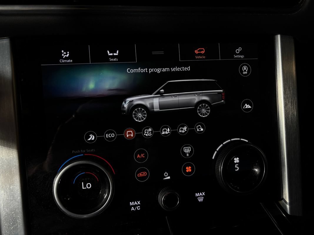 Used 2020 Land Rover Range Rover HSE AWD/4WD image 16