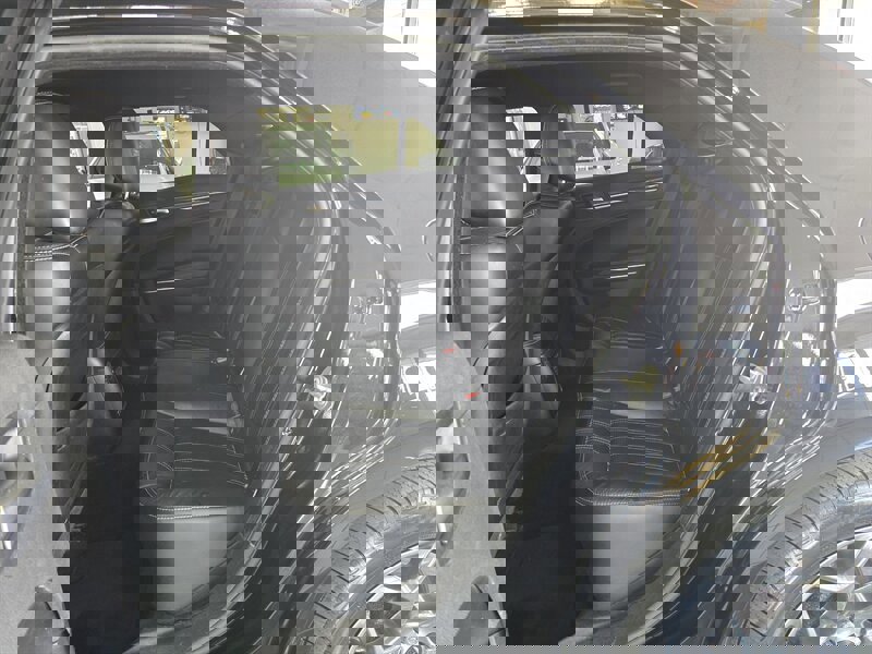 Used 2018 Chrysler 300 S image 11