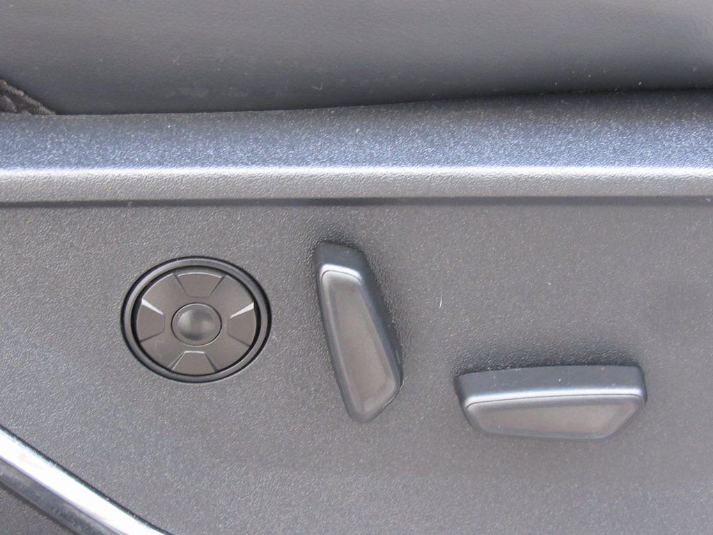 Used 2023 Ford F450 Platinum w/ FX4 Off-Road Package image 25