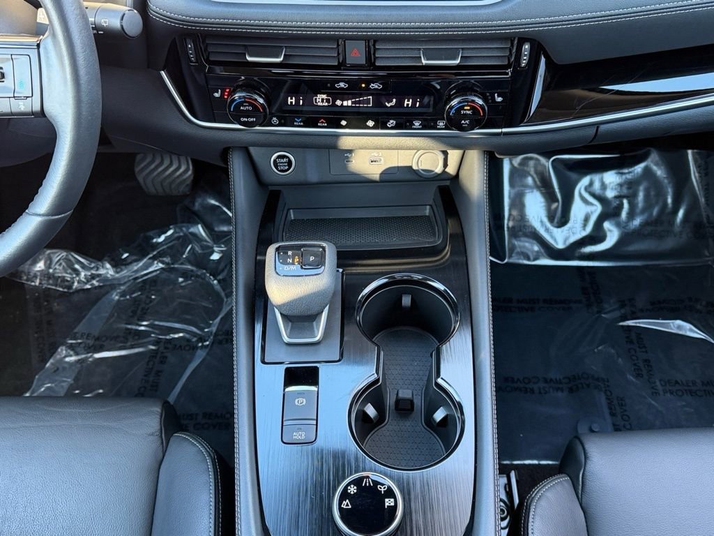 Used 2023 Nissan Rogue SL w/ SL Premium Package image 25