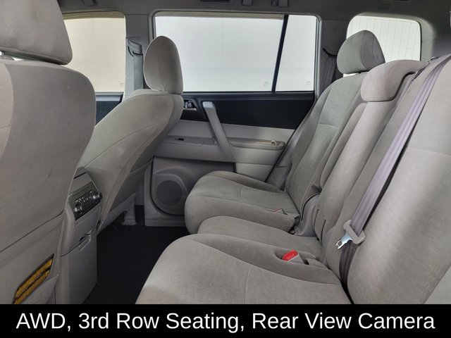 Used 2013 Toyota Highlander Plus AWD/4WD image 14