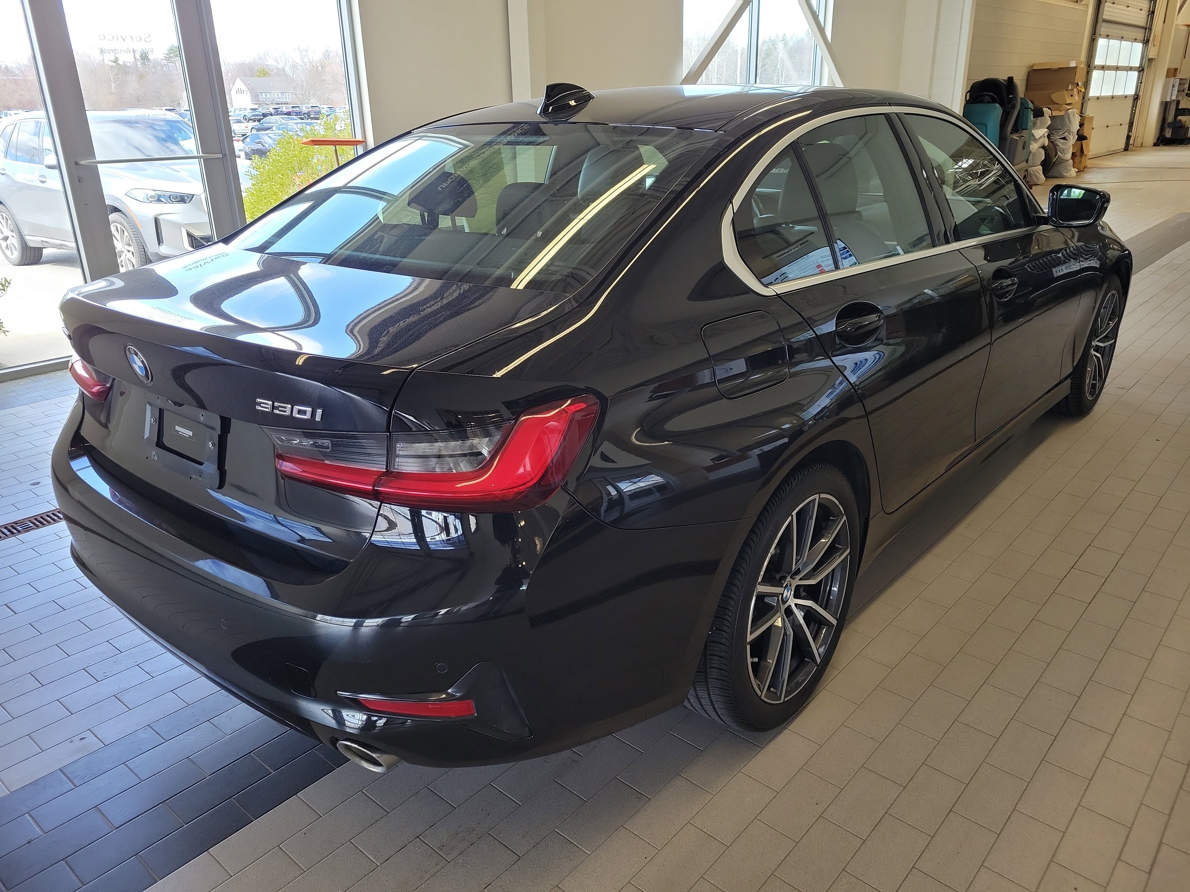 Used 2019 BMW 330i xDrive Sedan w/ Convenience Package image 5