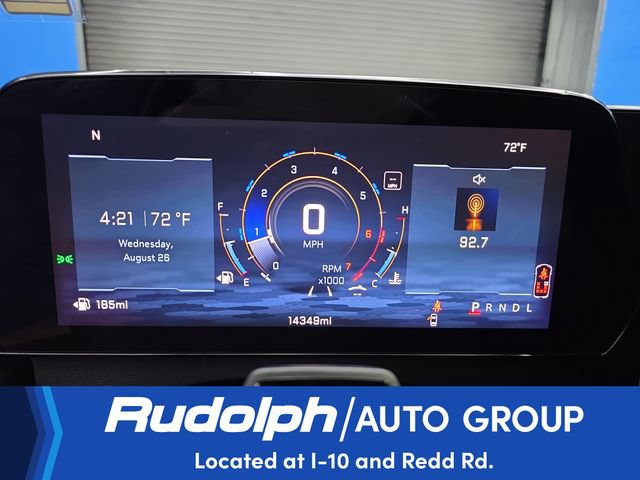 Used 2025 Chevrolet Traverse RS FWD image 18