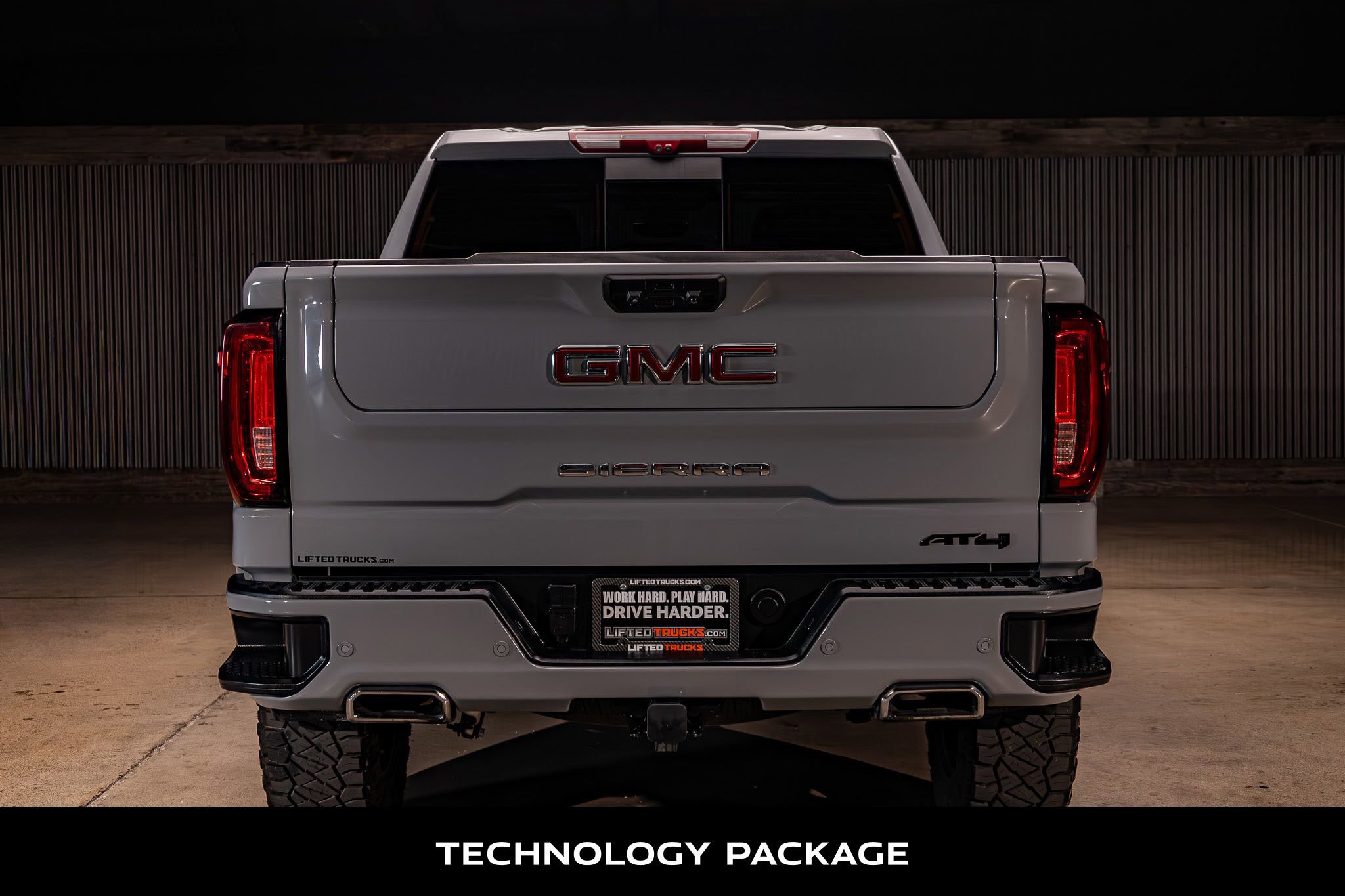 Used 2024 GMC Sierra 1500 AT4 w/ Technology Package image 7