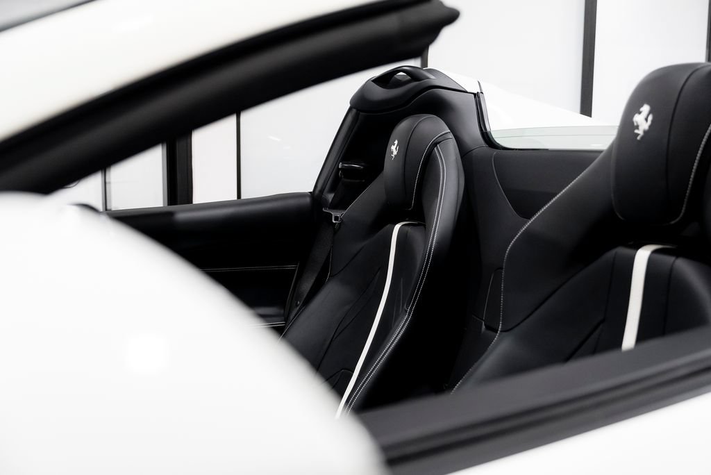Used 2023 Ferrari 812 GTS RWD image 37