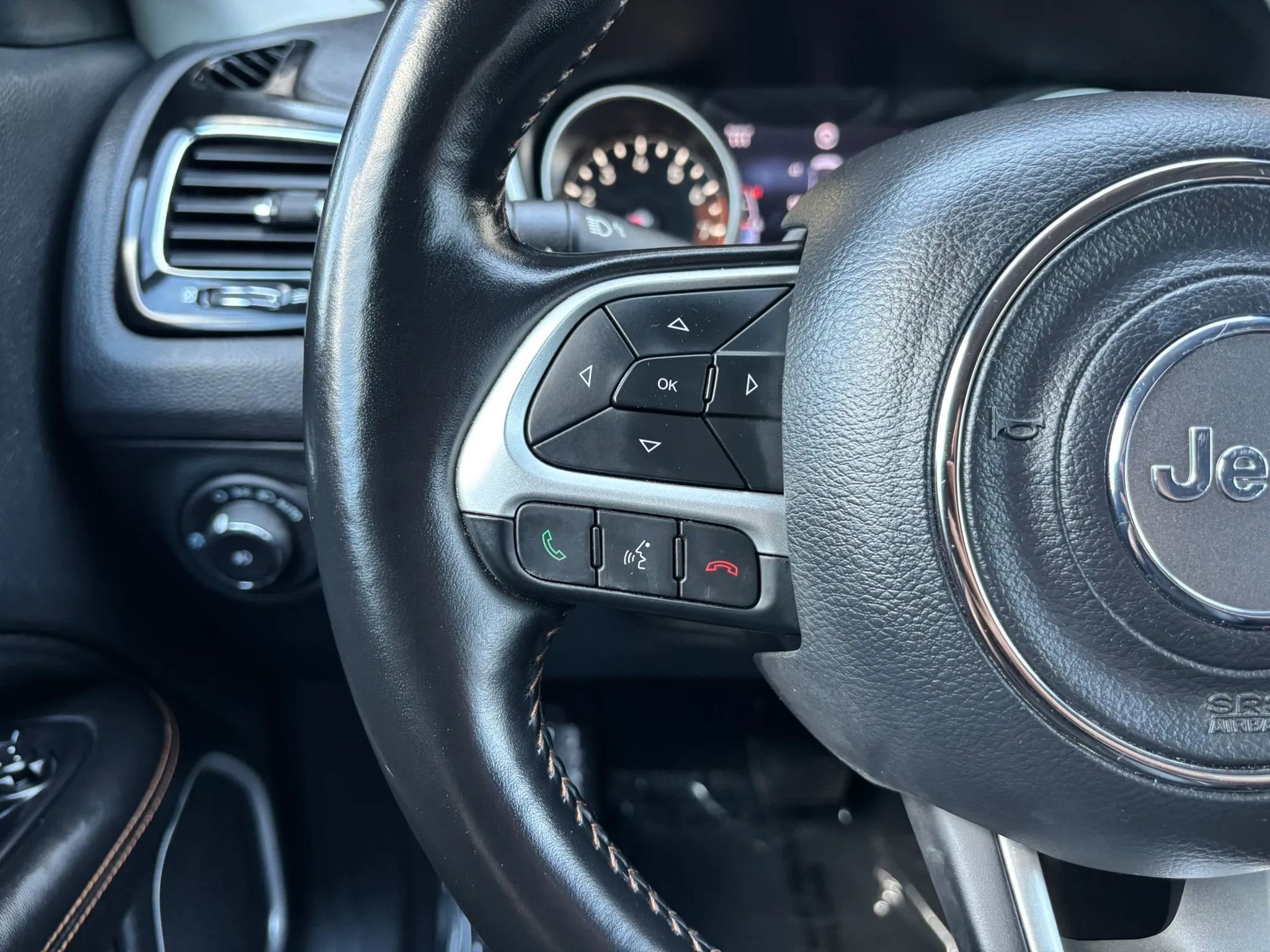 Used 2021 Jeep Compass Limited AWD/4WD image 26