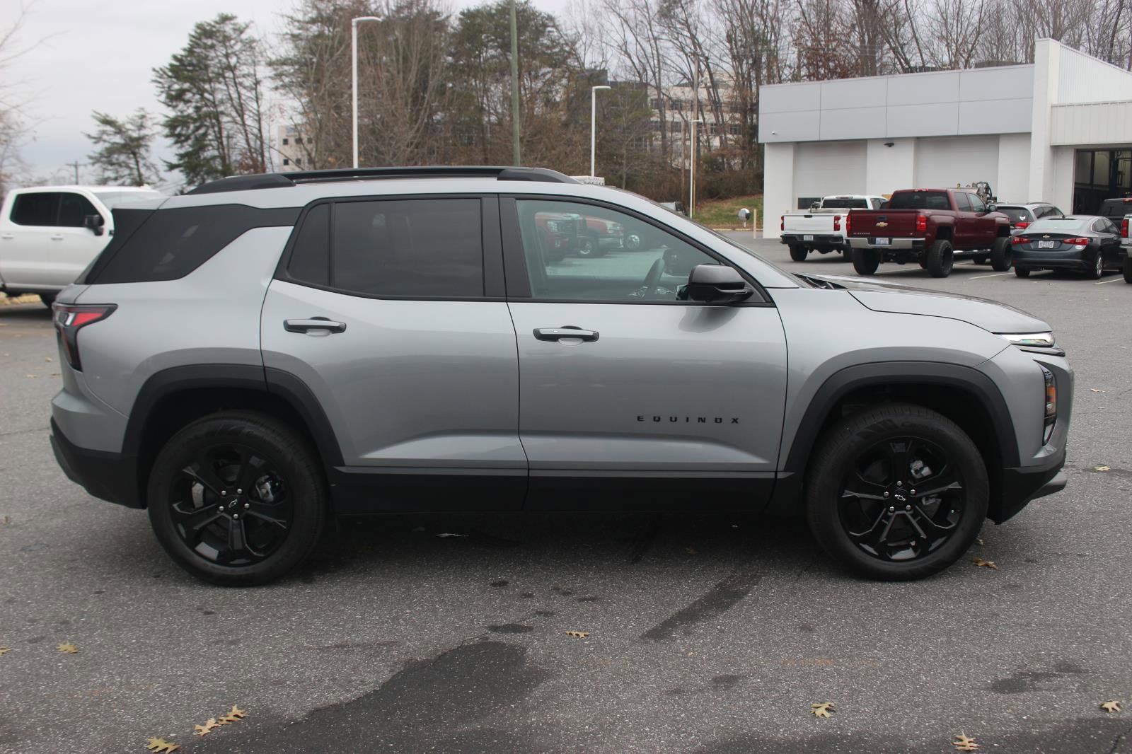 New 2026 Chevrolet Equinox LT w/ Convenience Package II image 8