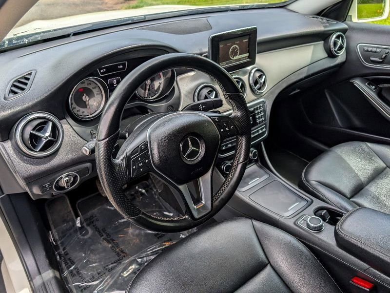 Used 2015 Mercedes-Benz GLA 250 4MATIC image 16