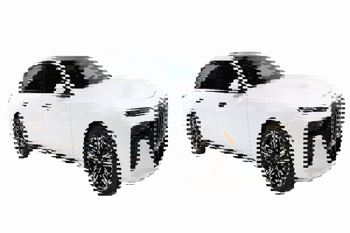 Used 2023 BMW 760i xDrive image 5