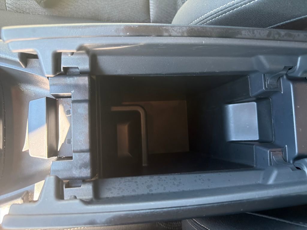 Used 2024 Nissan Rogue SV image 40