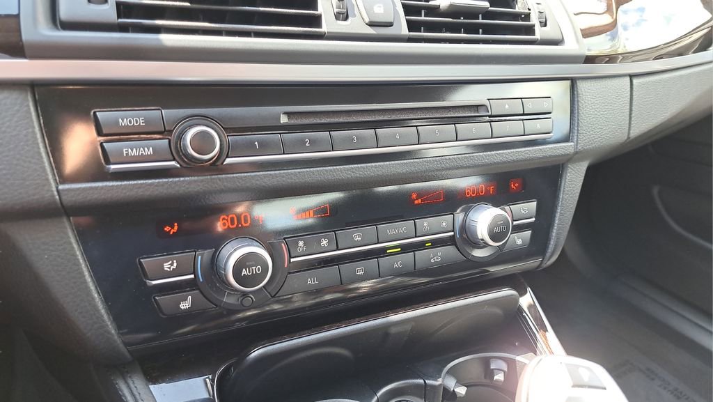 Used 2013 BMW 535i xDrive Sedan image 31