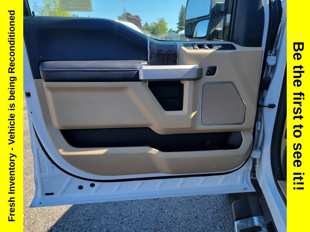Used 2019 Ford F350 Lariat w/ Lariat Ultimate Package AWD/4WD image 11