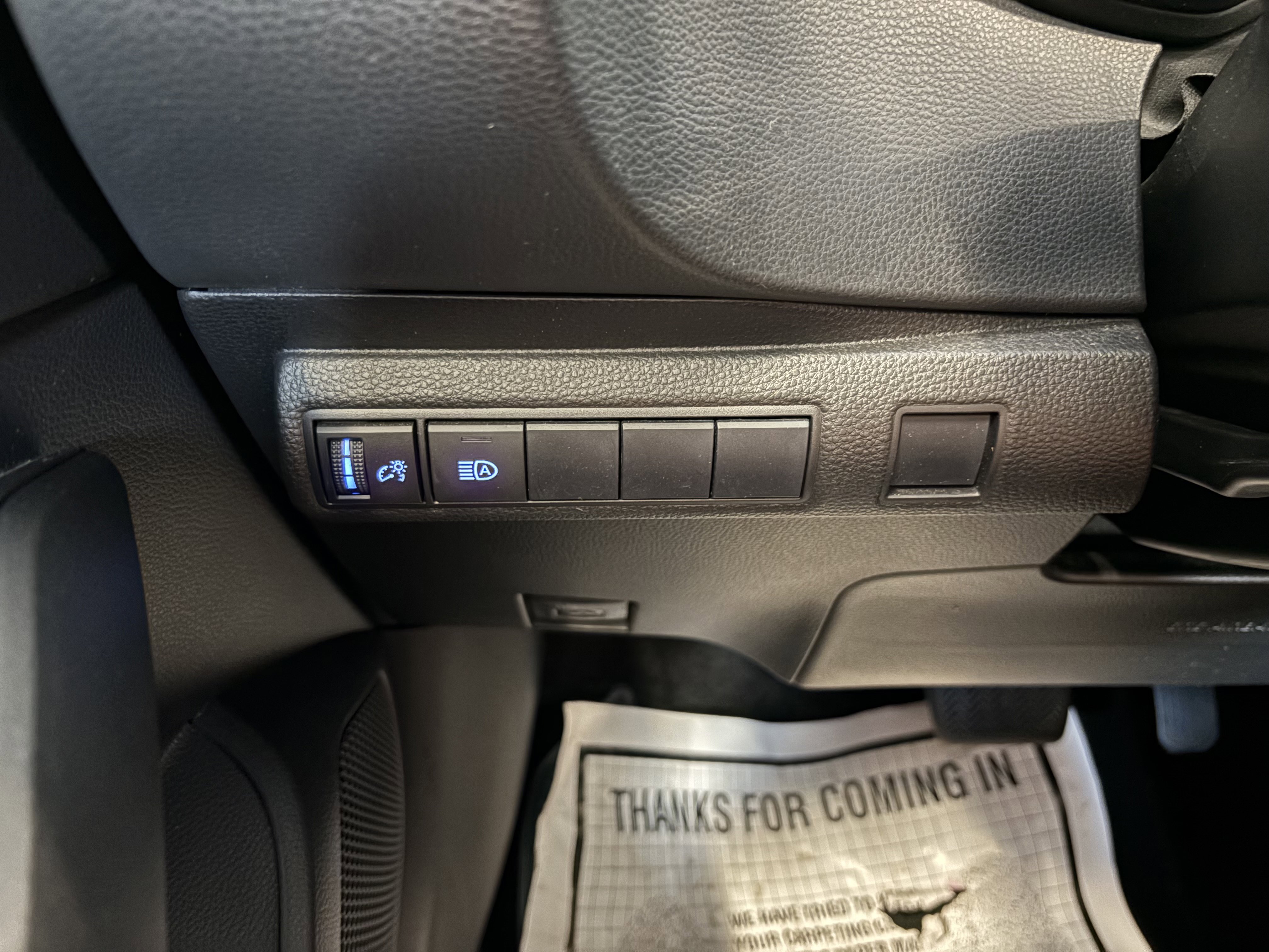 Used 2021 Toyota Corolla LE FWD image 27