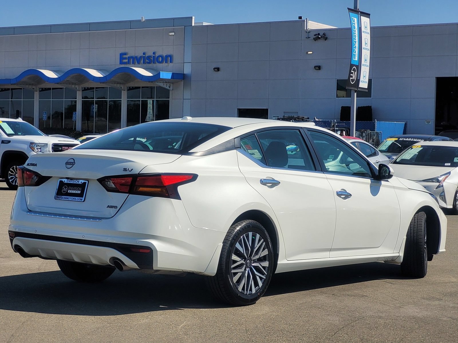 Used 2023 Nissan Altima 2.5 SV w/ SV Premium Package AWD/4WD image 7