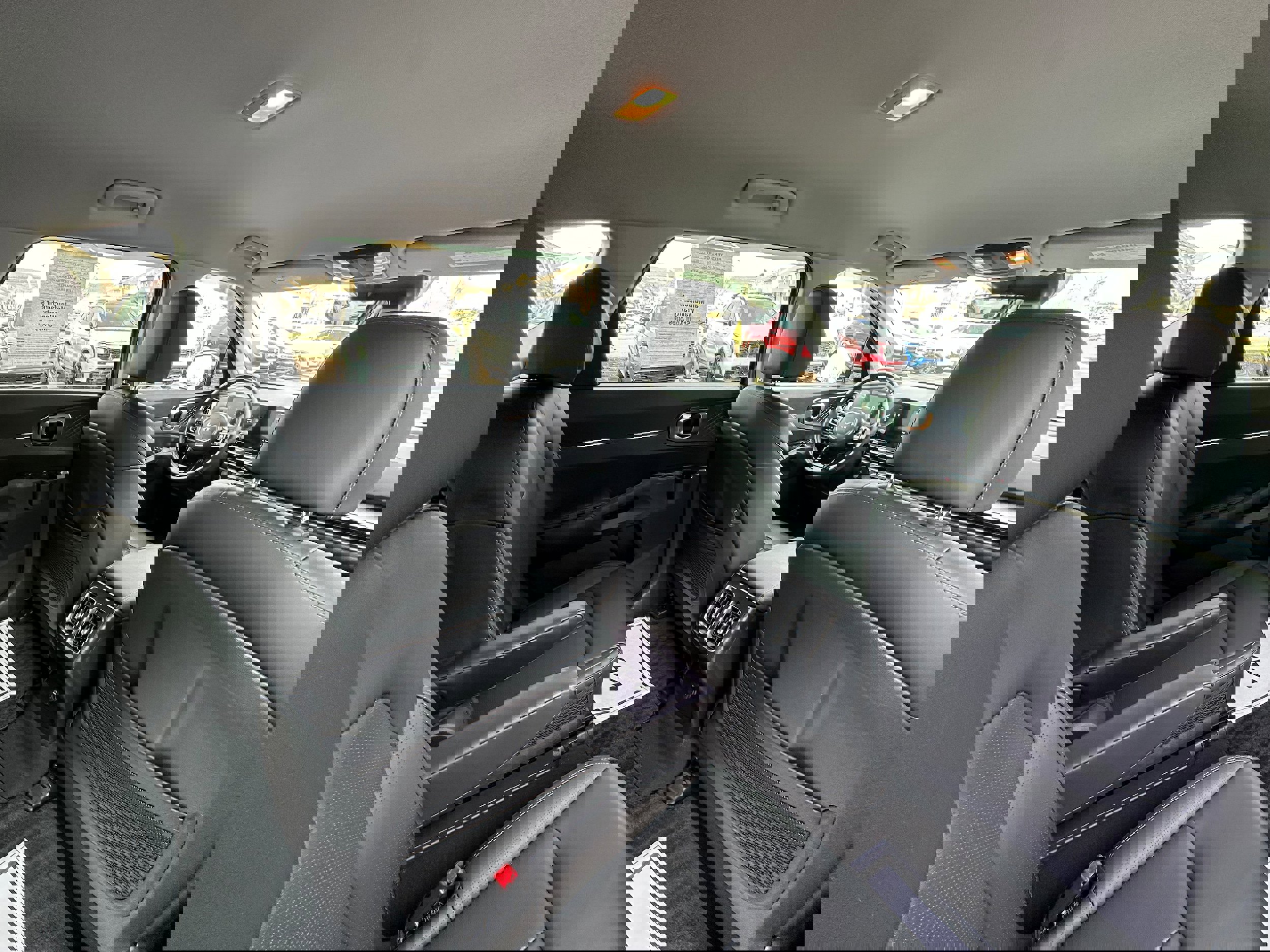 Used 2025 Kia Sorento EX image 19