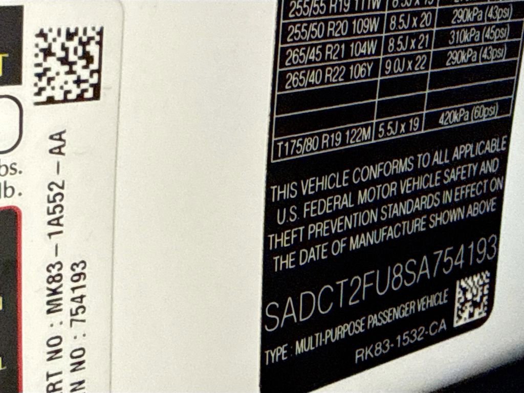 Used 2025 Jaguar F-PACE R-Dynamic S image 28