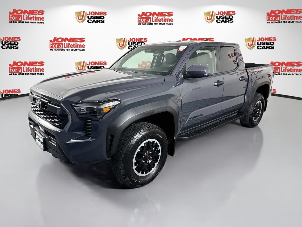 Certified 2025 Toyota Tacoma TRD Off-Road AWD/4WD image 13