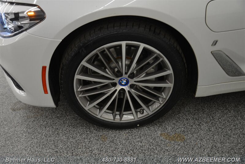 Used 2018 BMW 530e iPerformance image 46
