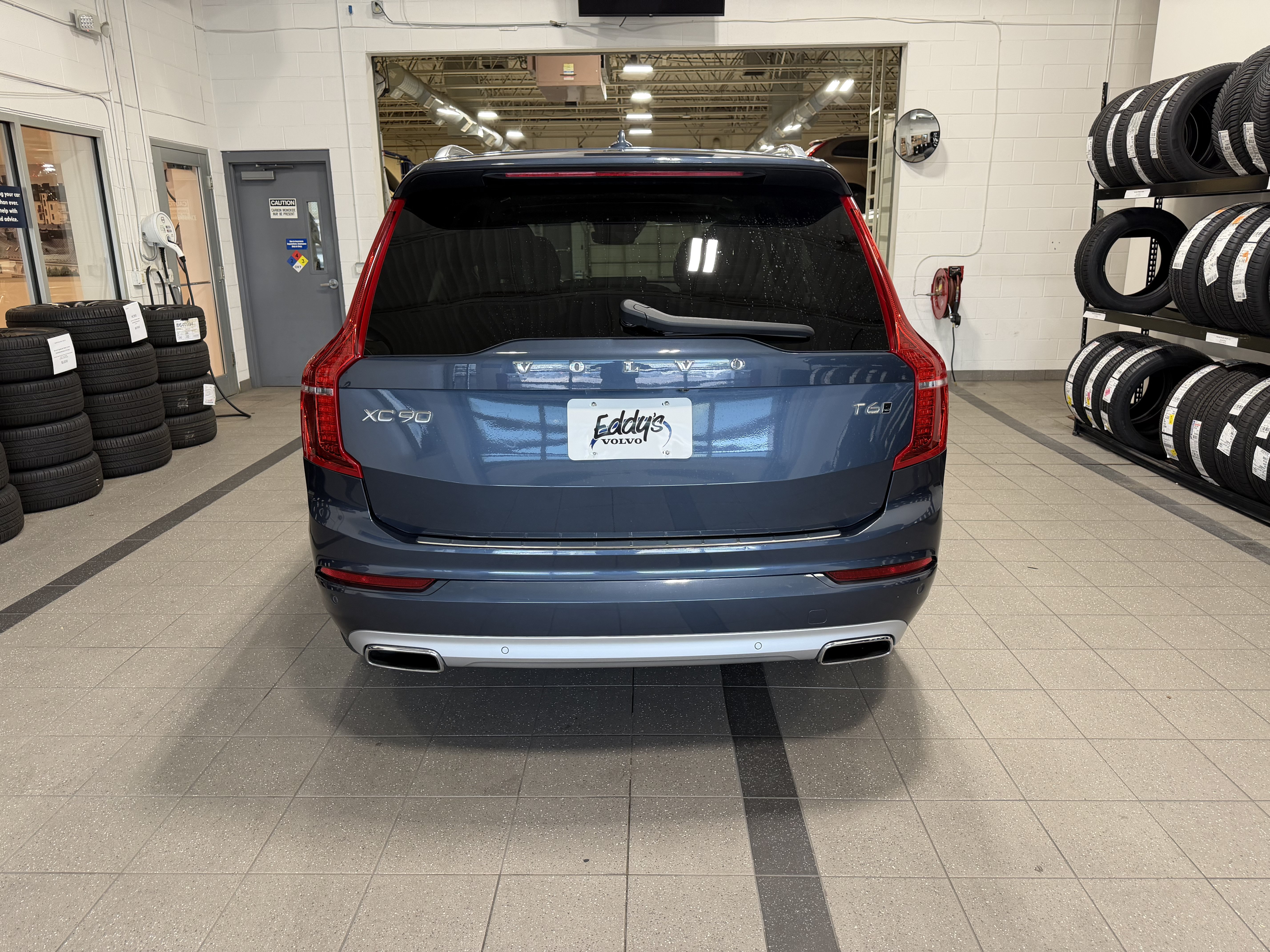 Used 2021 Volvo XC90 T6 Momentum w/ Advanced Package AWD/4WD image 6