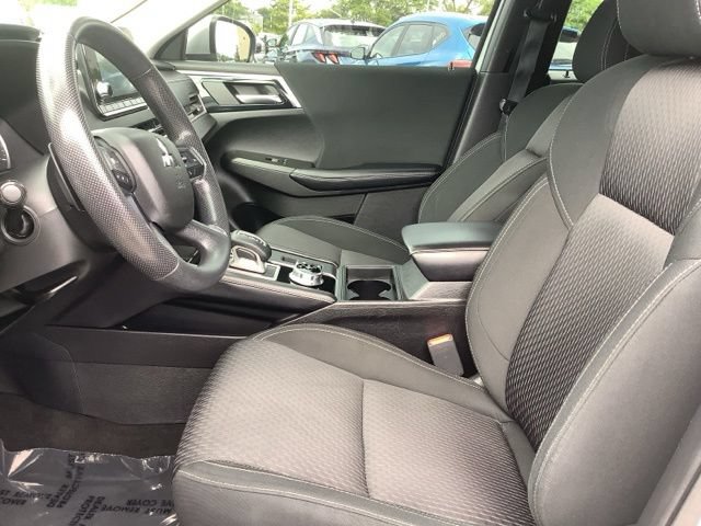 Used 2022 Mitsubishi Outlander ES FWD image 16