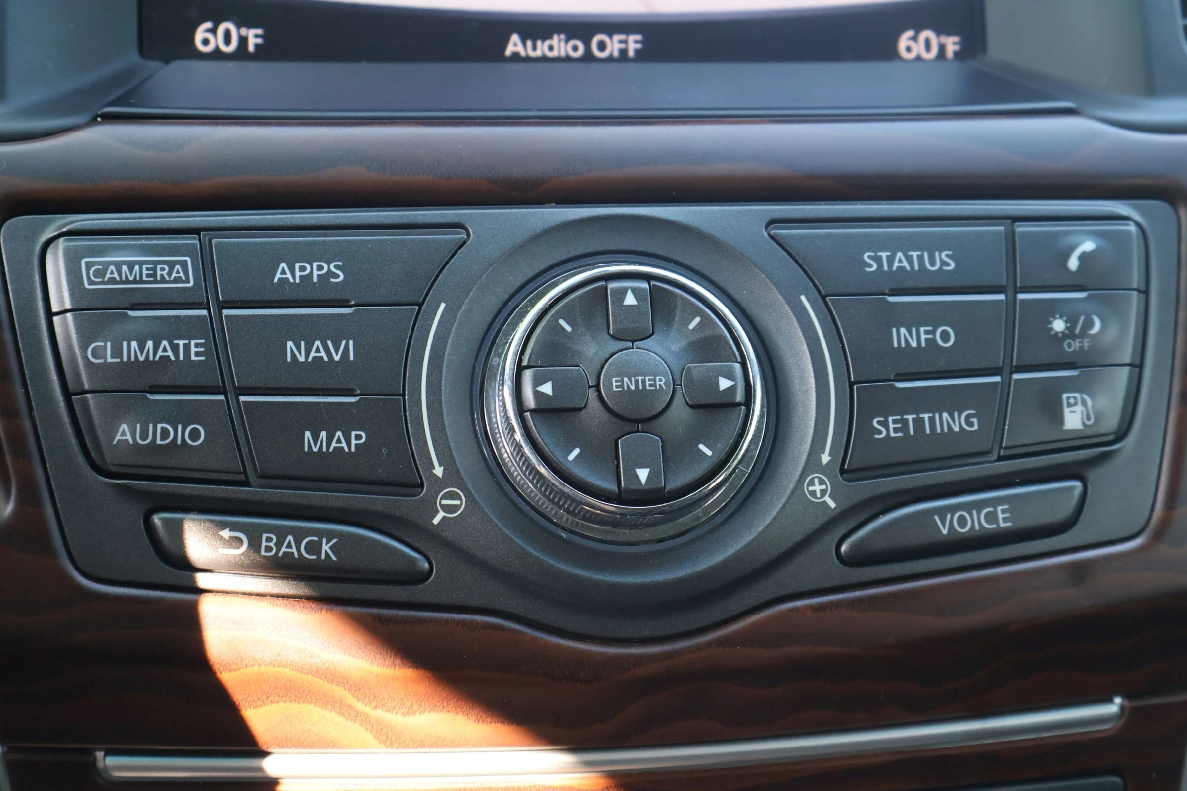 Used 2019 Nissan Pathfinder Platinum image 34