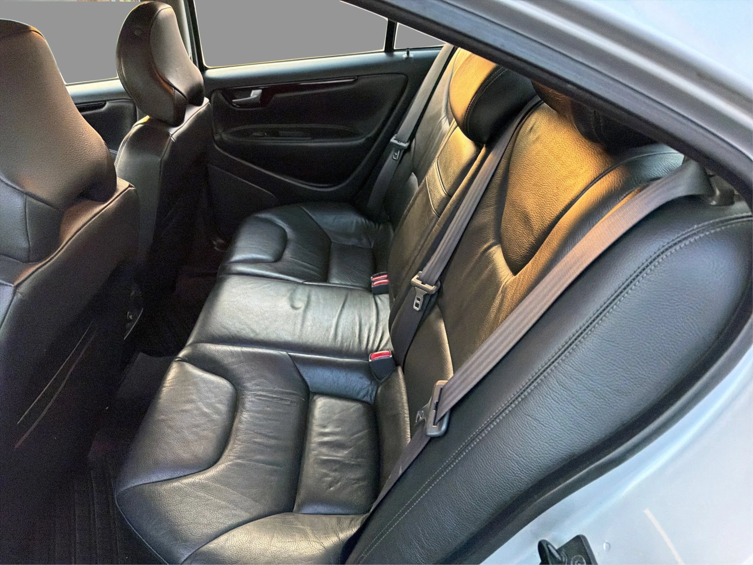 Used 2004 Volvo S60 2.4 FWD image 11
