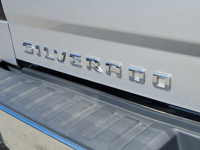 Used 2018 Chevrolet Silverado 1500 LT w/ Texas Edition RWD image 9