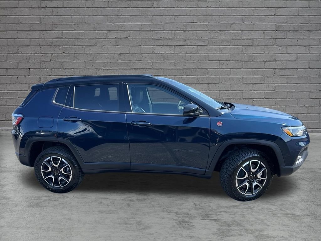 New 2026 Jeep Compass Trailhawk w/ Sun, Sound & Navigation Group AWD/4WD image 9