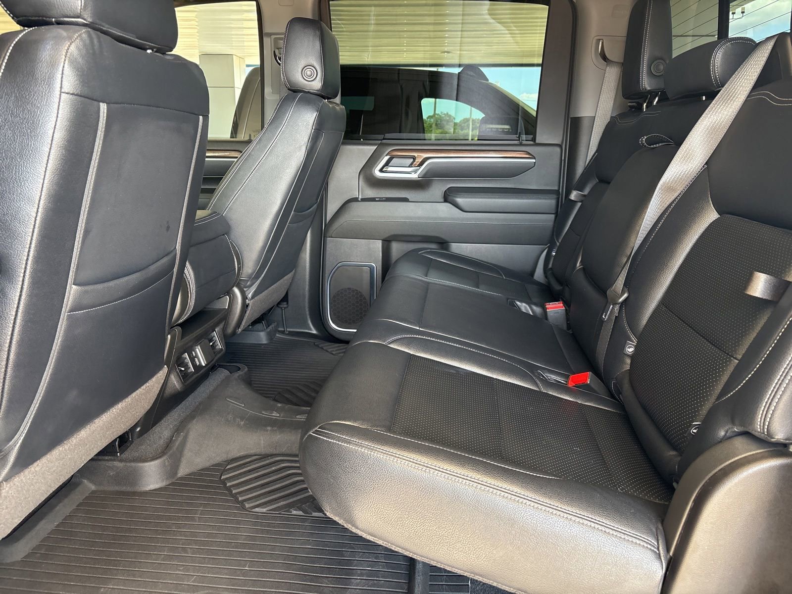 Used 2025 Chevrolet Silverado 2500 LT w/ Trail Boss Package AWD/4WD image 15